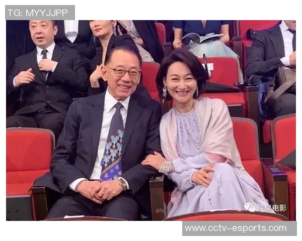 德拉普获PFA年度最佳年轻球员奖项官方晒领奖照片引关注