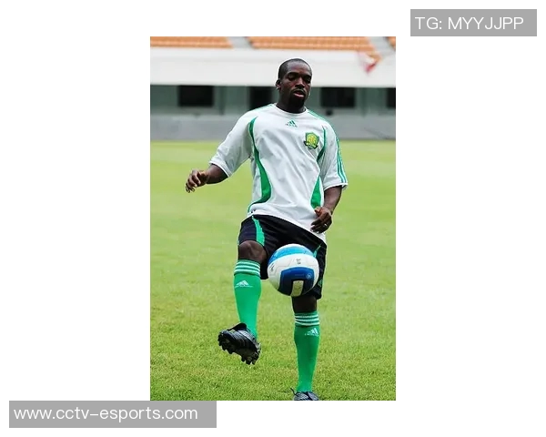 国安队明天下午适应场地训练拉米罗与塞鸟将出席新闻发布会 国安队明天下午适应场地训练拉米罗与塞鸟将出席新闻发布会