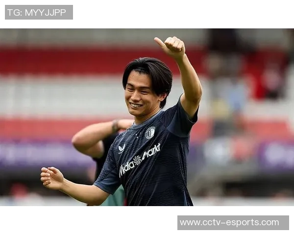 日本队惊险逆转伊东纯也助攻上田绮世补时绝平精彩瞬间