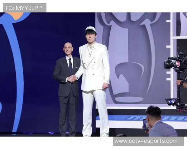 杨瀚森谈被选中感受:开心之余不至于感动落泪