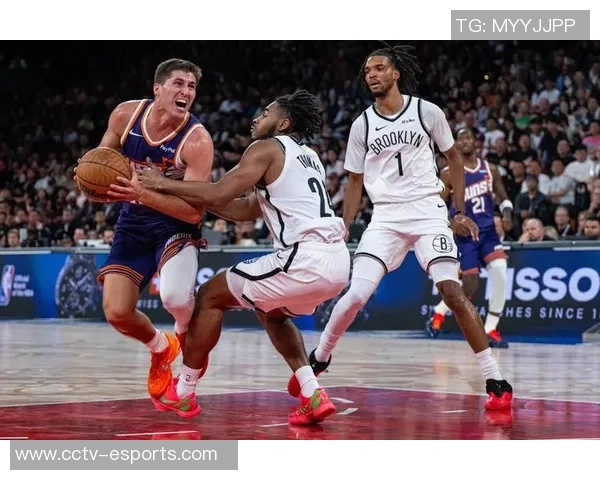 太阳逆转篮网第三节大爆发布克单节狂砍12分助力球队反超17分 太阳逆转篮网第三节大爆发布克单节狂砍12分助力球队反超17分