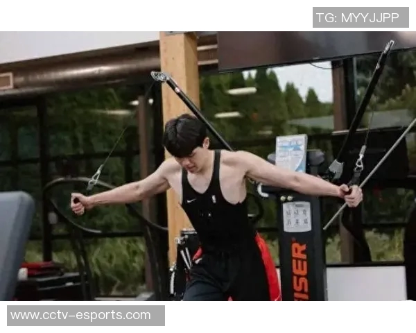 里斯称赞杨瀚森努力学习与刻苦训练期待他未来表现更加出色